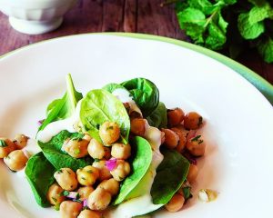 chickpea and spinach salad and mood boosting foods