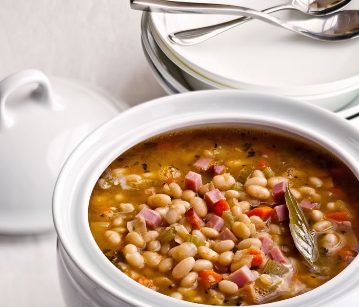 navy bean soup with ham