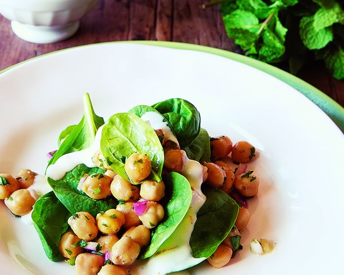 chickpea and spinach salad