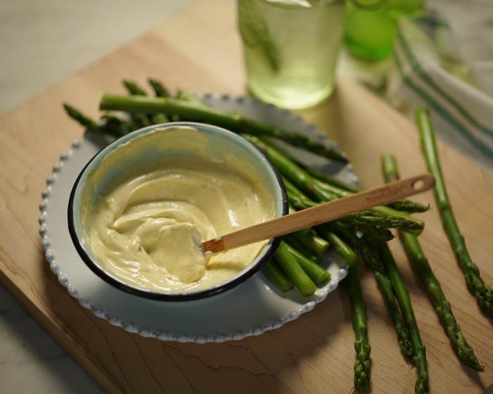 3-Ingredient Creamy Curry Dip