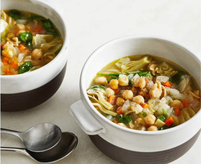 Lemony Chickpea Stew With Pasta and Artichokes